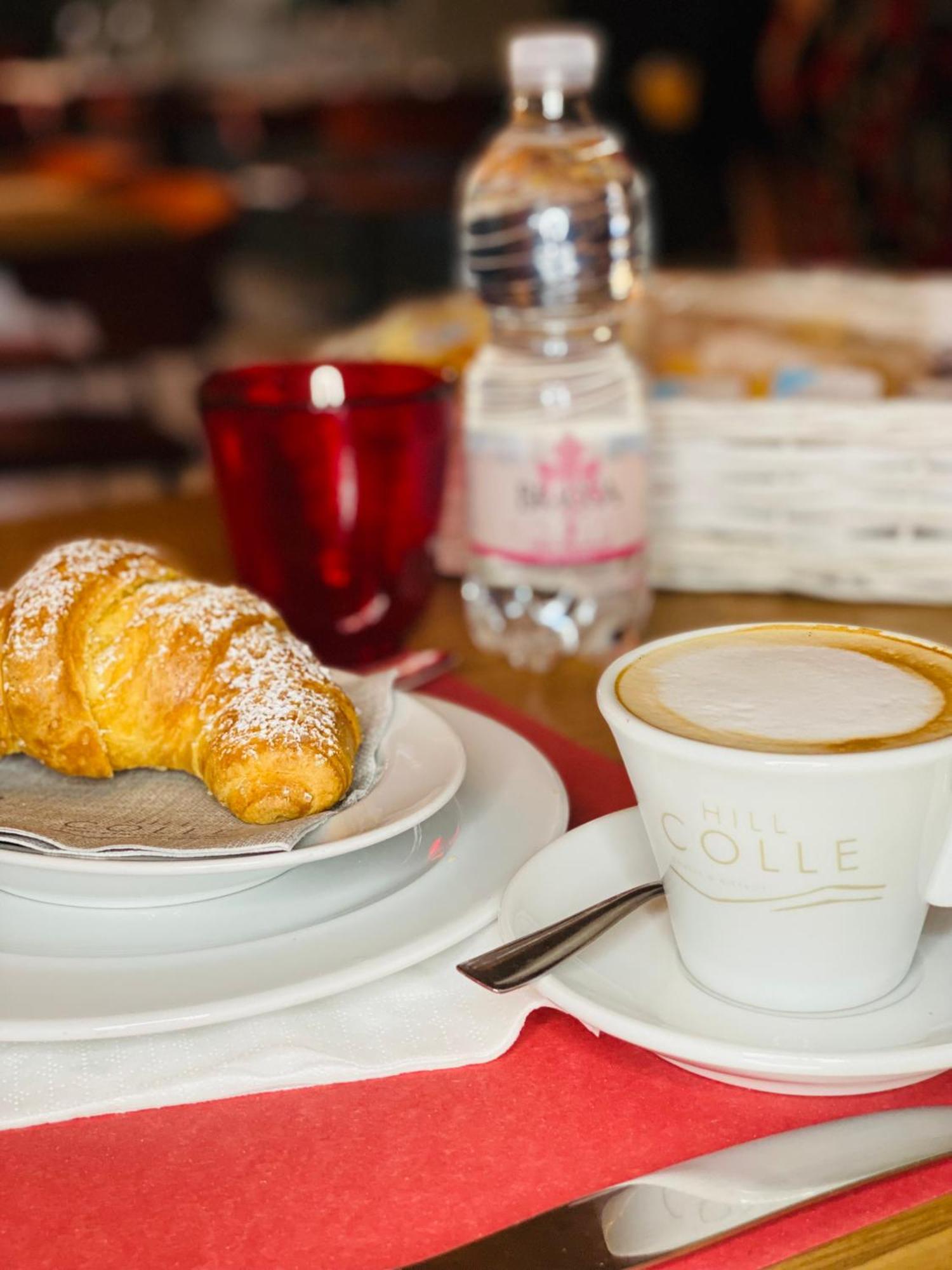 Hill Colle - Camere & Bistrot エルブスコ エクステリア 写真